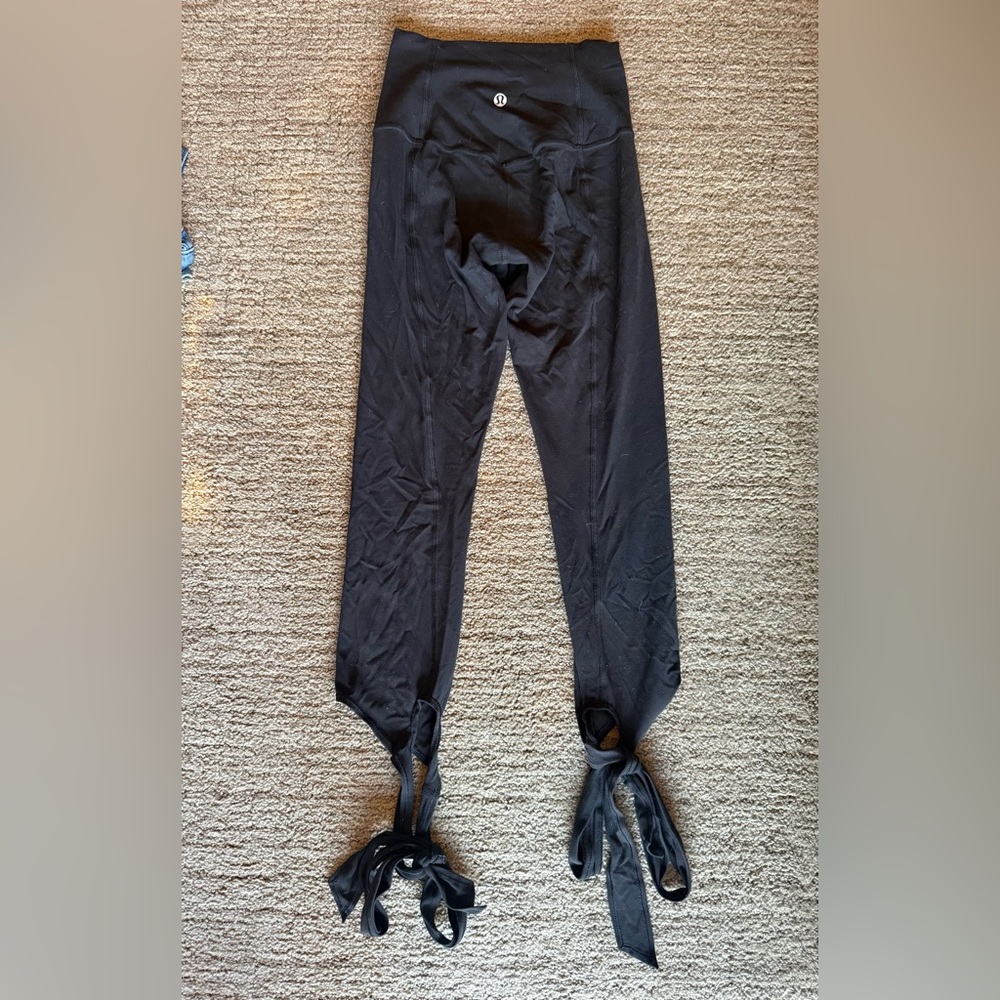 Lululemon Athletica Cropped Black Leggings with Tied Bottoms